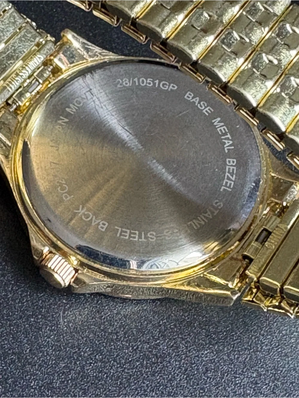 Gold-Tone Unisex Analog Watch - Classic Black Dial
